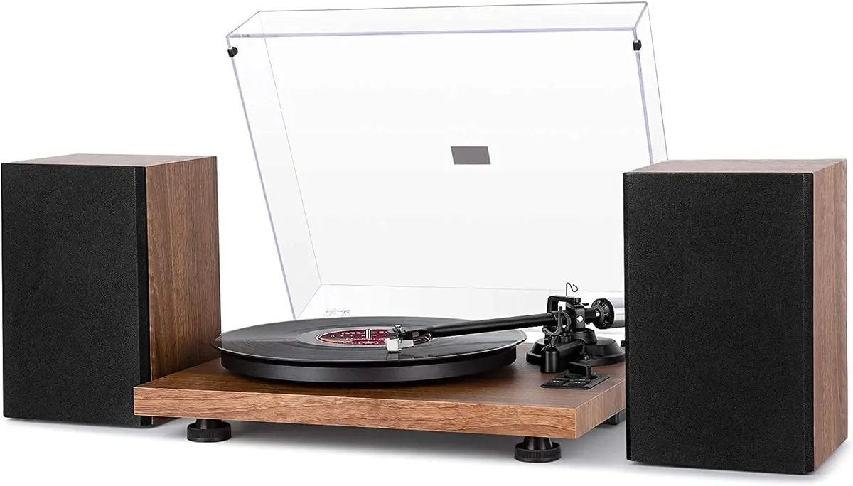 Tocadiscos 1 BY ONE con su pareja de altavoces de estantería de madera